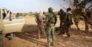 Framelab_49_C_Soldaten_Sahara-750x387