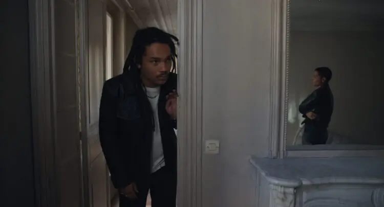 12_Father-Mother-Sister-Brother_Still_©VagueNotion2024_Photo_Yorick-Le-Saux-750x405